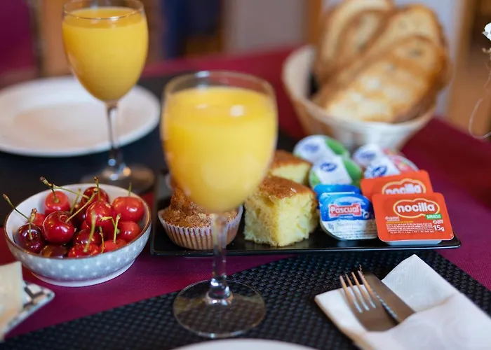 신카 호텔 Escalona