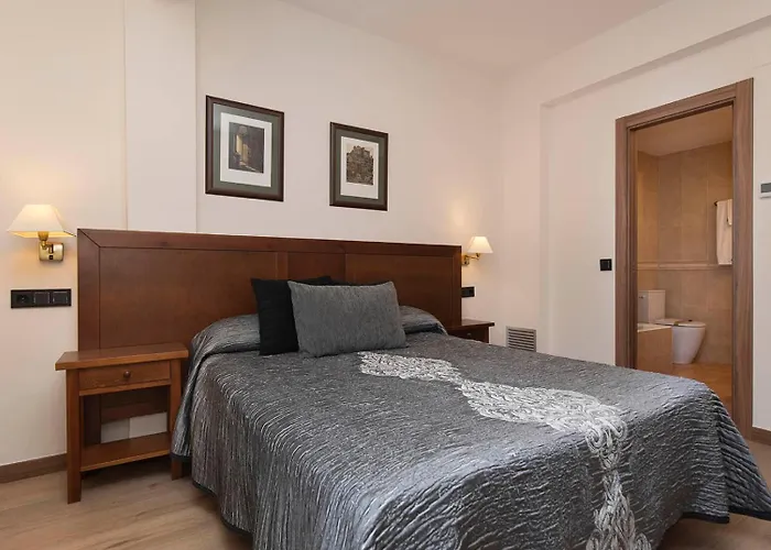 Hotel Cinca Escalona